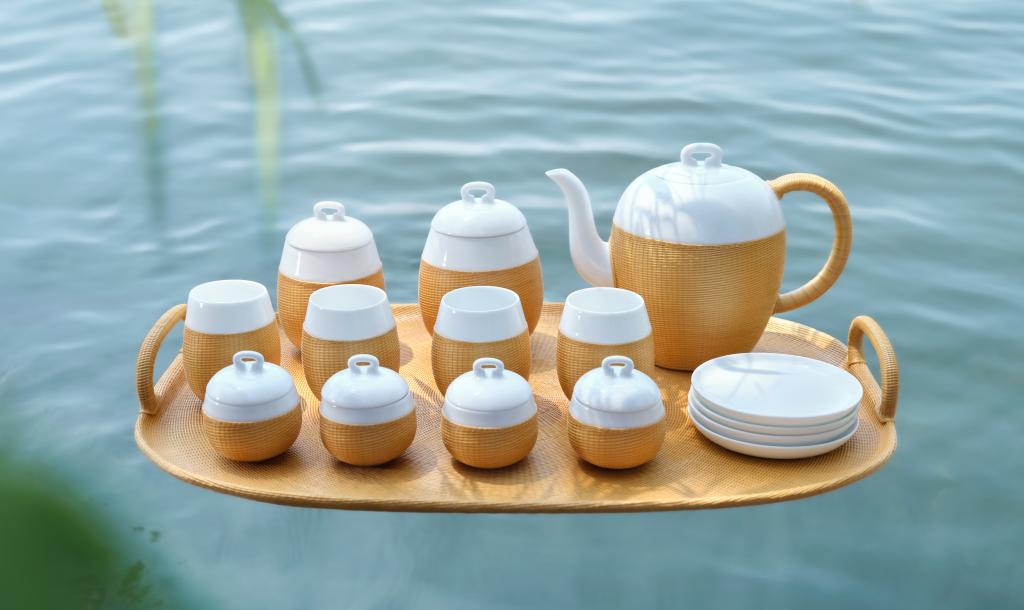 Porcelain Tea Set with Bamboo Waving